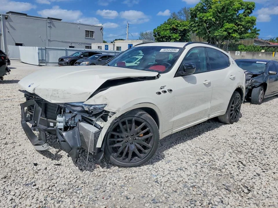 2022 Maserati Levante