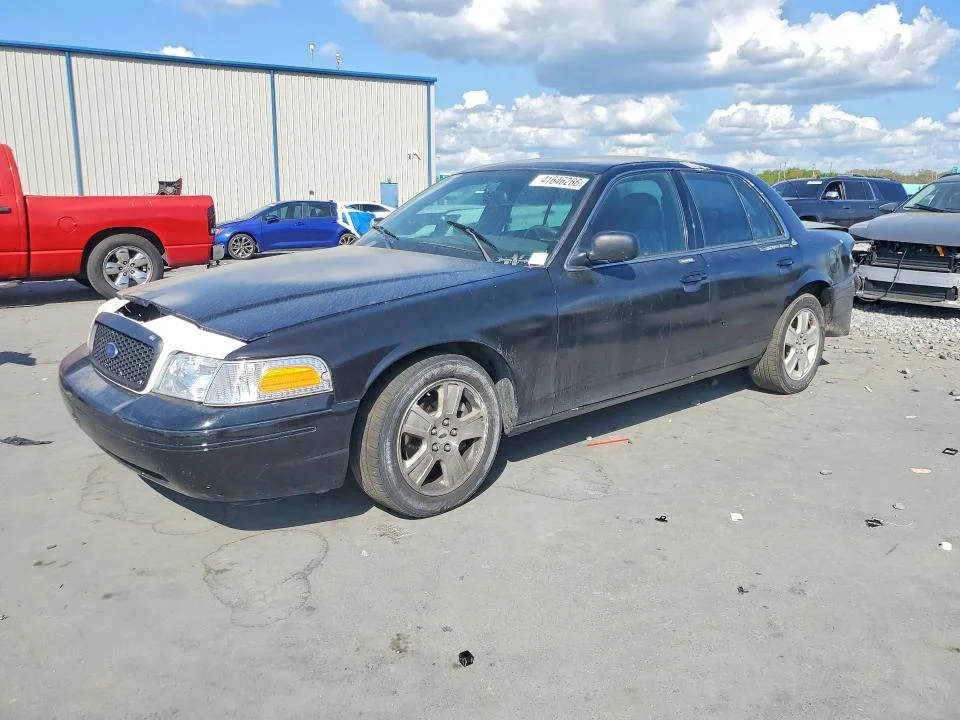2004 Ford Crown Victoria