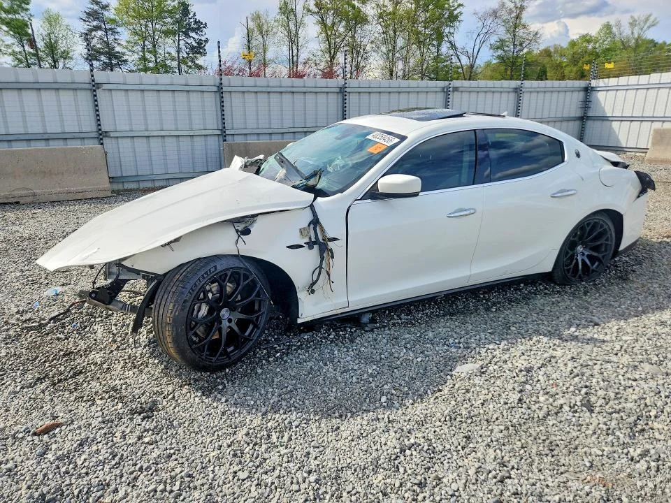 2014 Maserati Ghibli