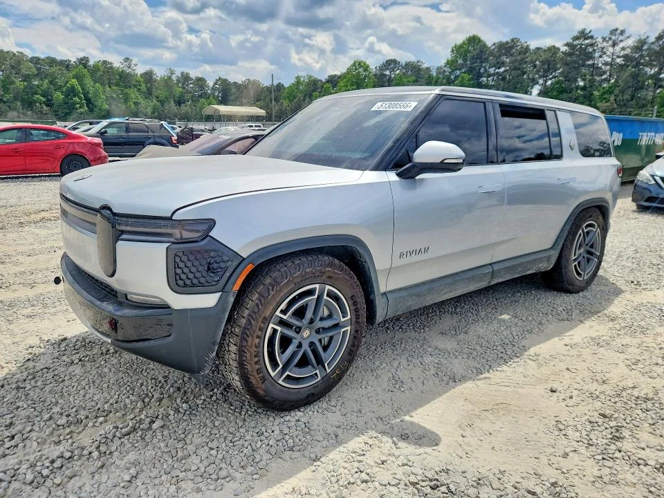 2026 Rivian R1S