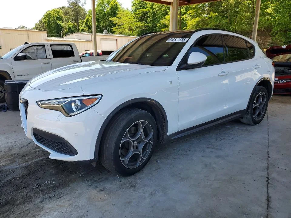 2022 Alfa Romeo Stelvio