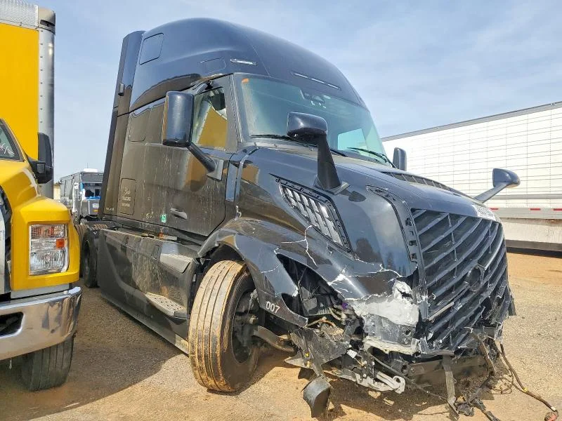 2025 Volvo Vnl