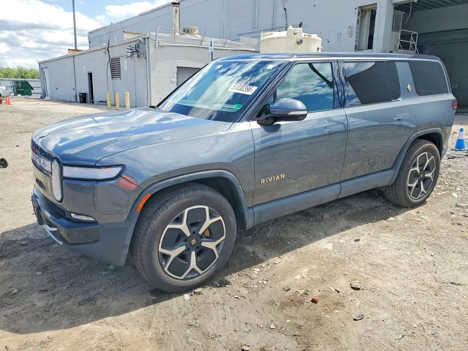 2023 Rivian R1S