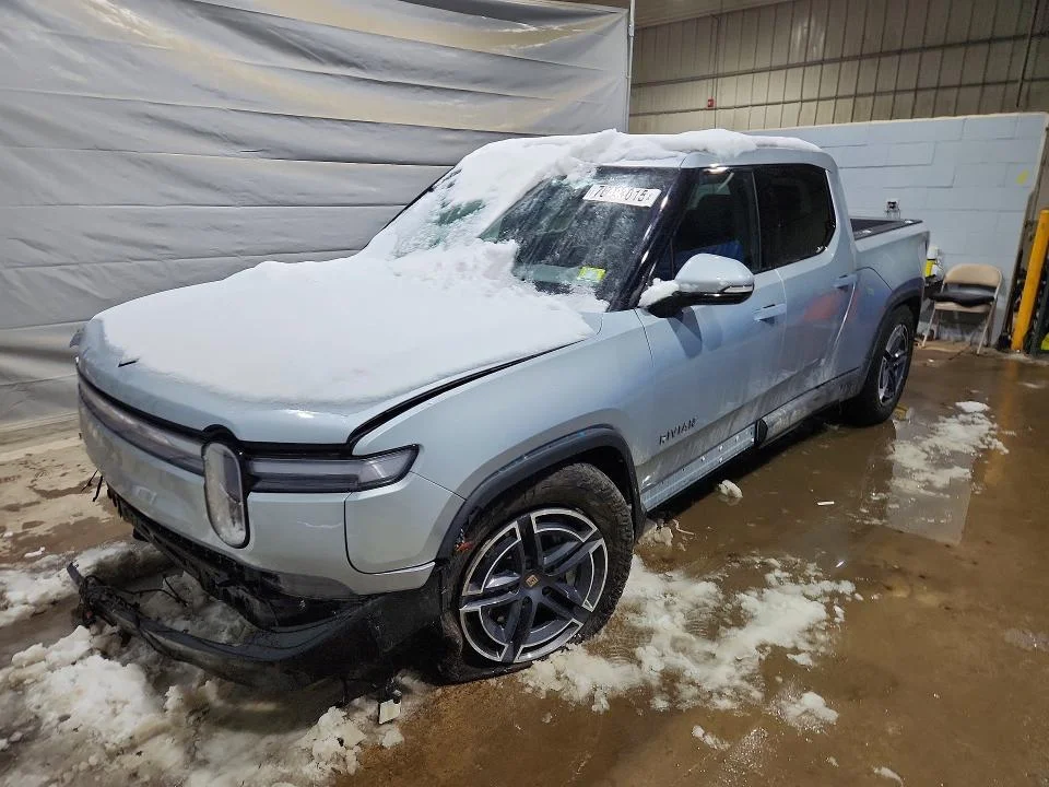2025 Rivian R1T