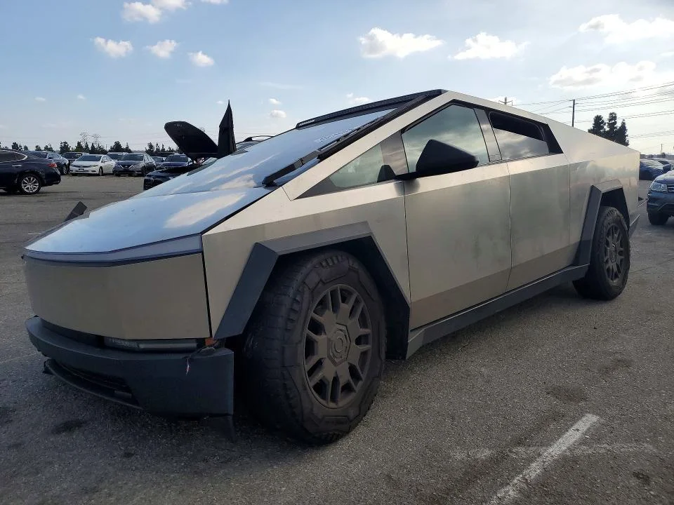 2024 Tesla Cybertruck