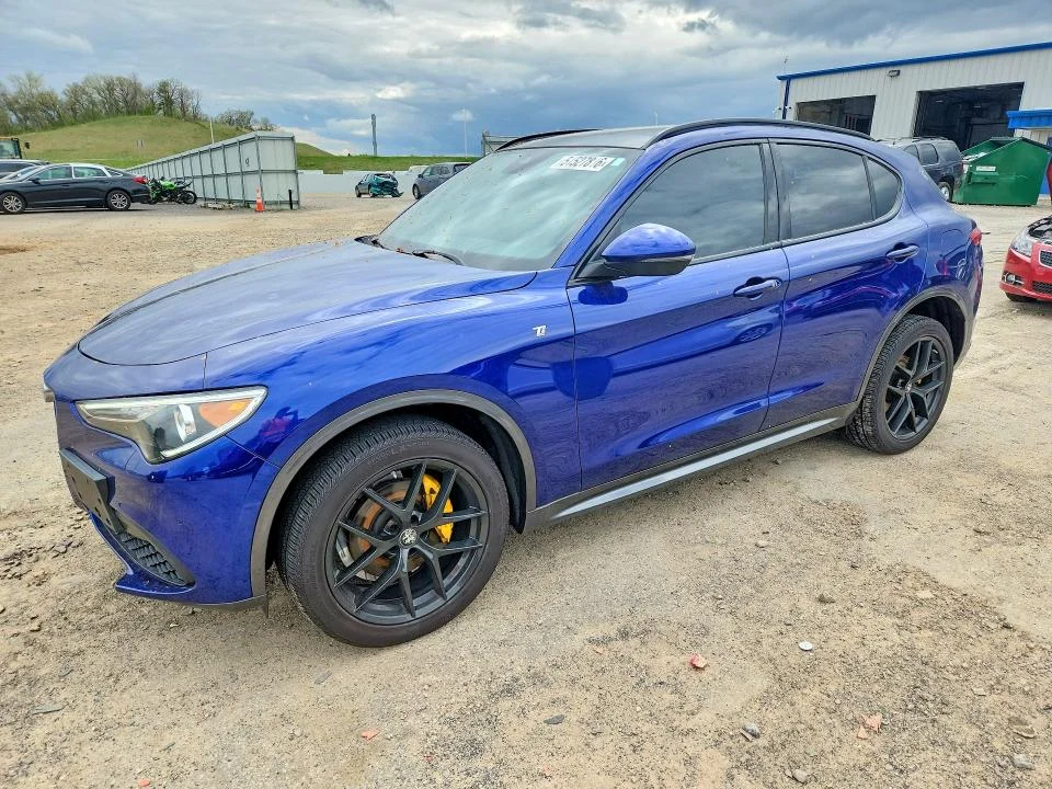 2022 Alfa Romeo Stelvio