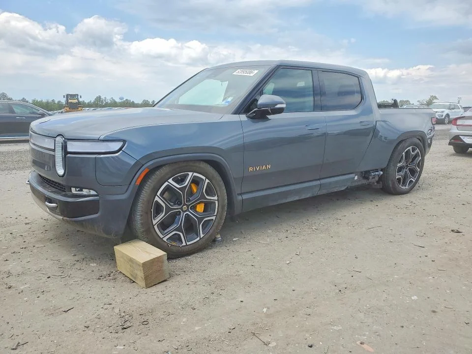 2022 Rivian R1T