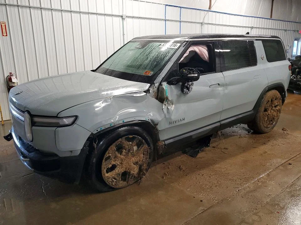 2025 Rivian R1S