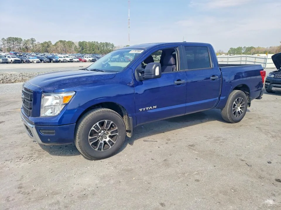 2022 Nissan Titan