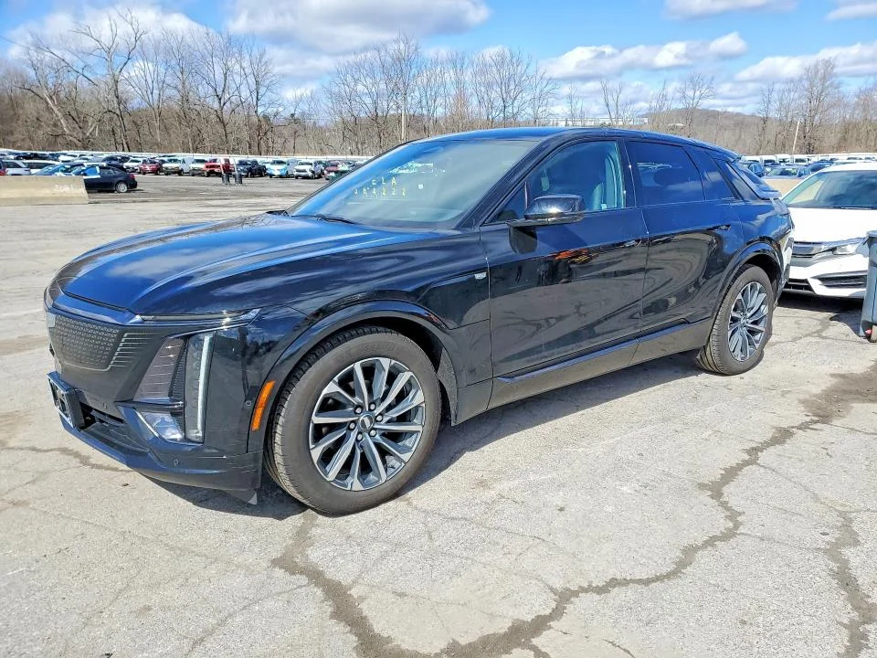 2025 Cadillac Lyriq