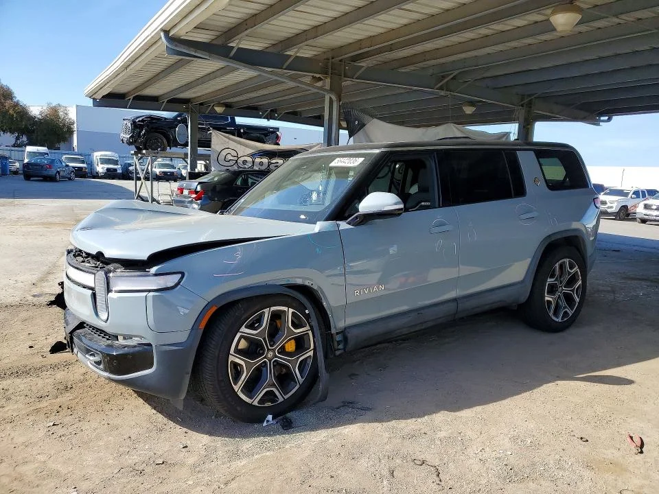 2023 Rivian R1S