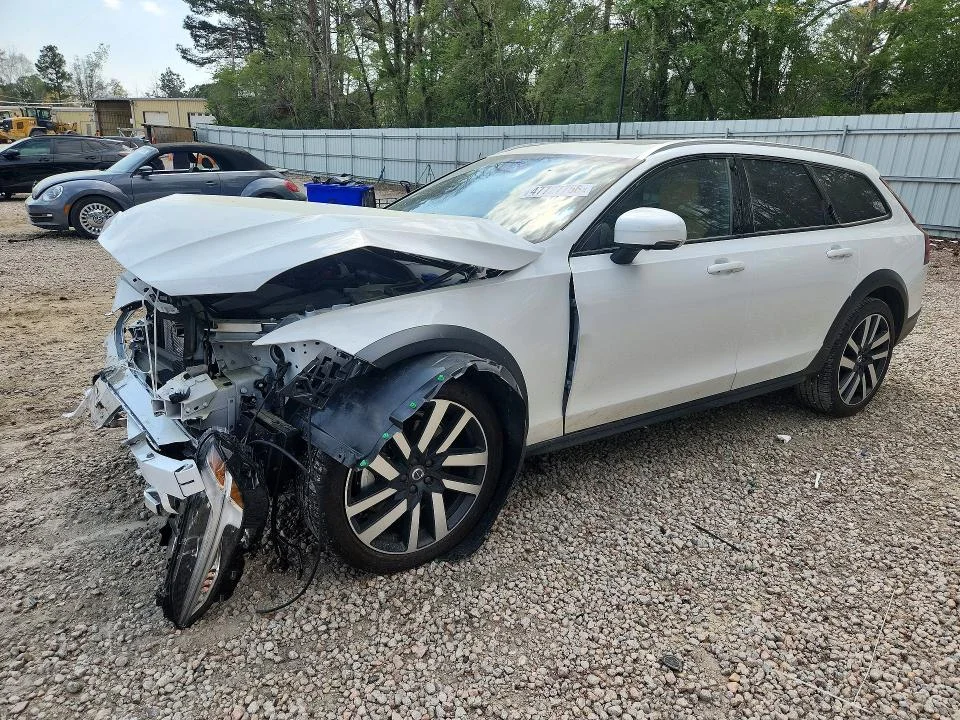 2026 Volvo V90 Cross Country