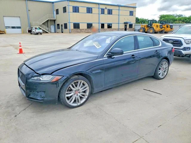 2016 Jaguar Xf