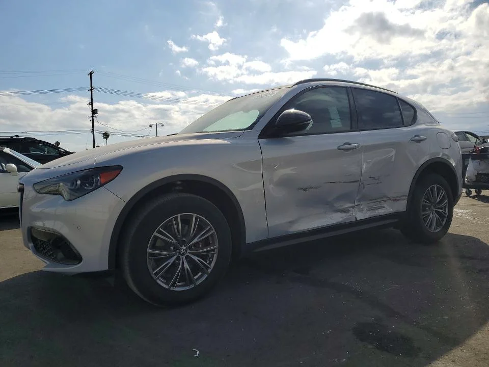 2024 Alfa Romeo Stelvio