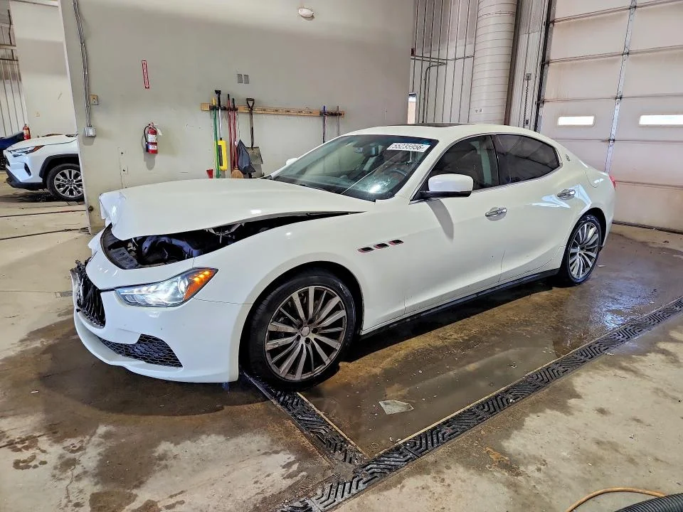 2016 Maserati Ghibli