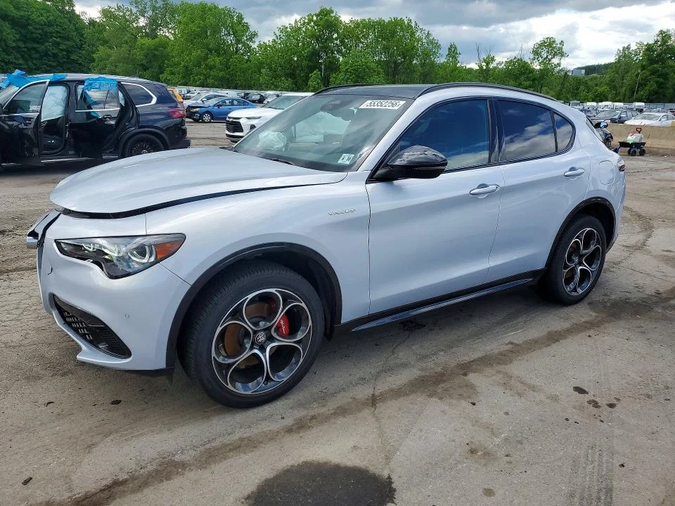 2025 Alfa Romeo Stelvio