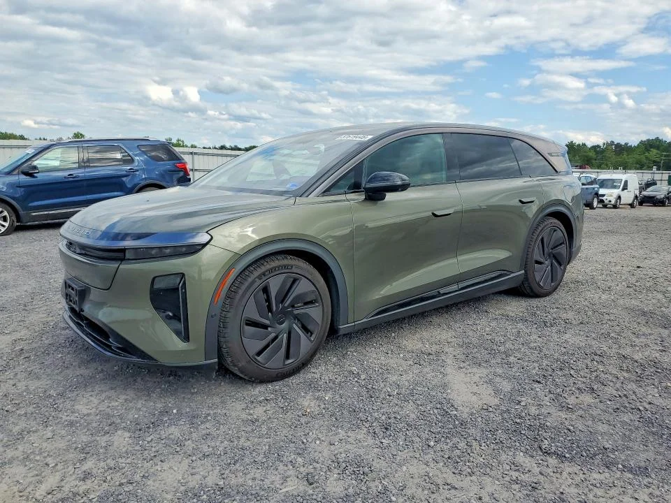 2026 Lucid Motors Gravity
