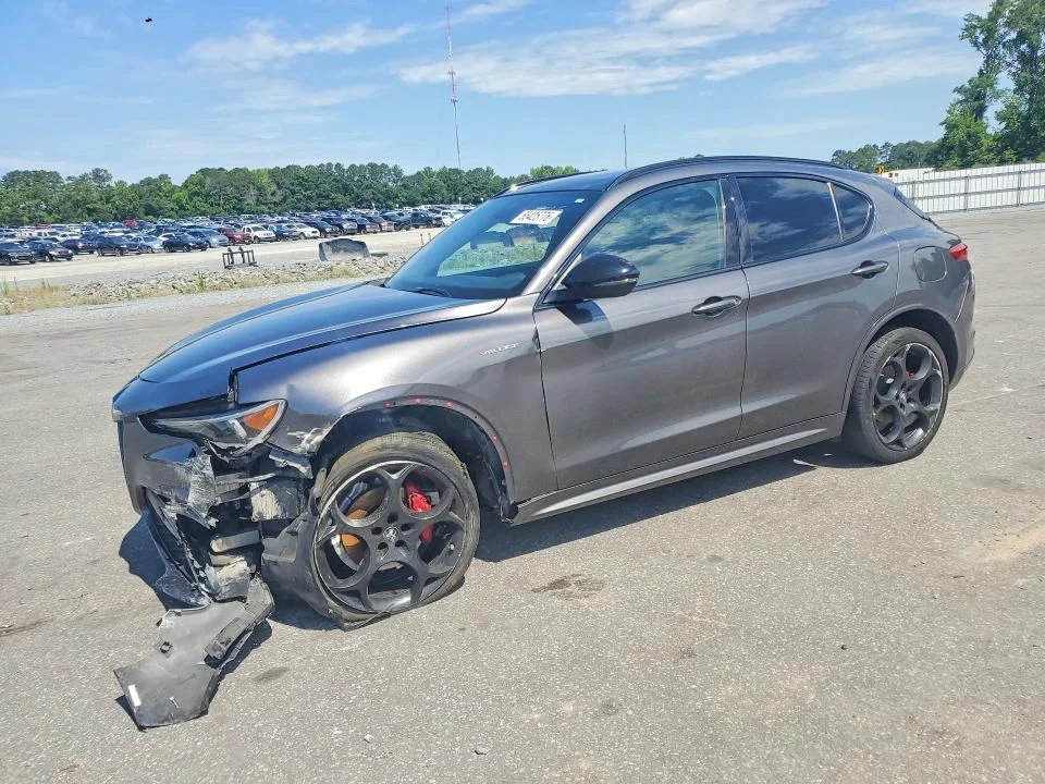 2022 Alfa Romeo Stelvio