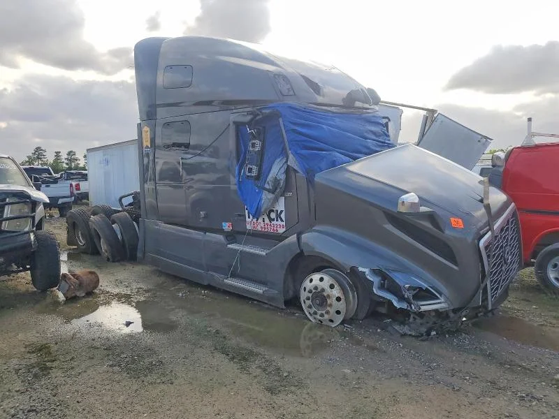 2023 Volvo Vn