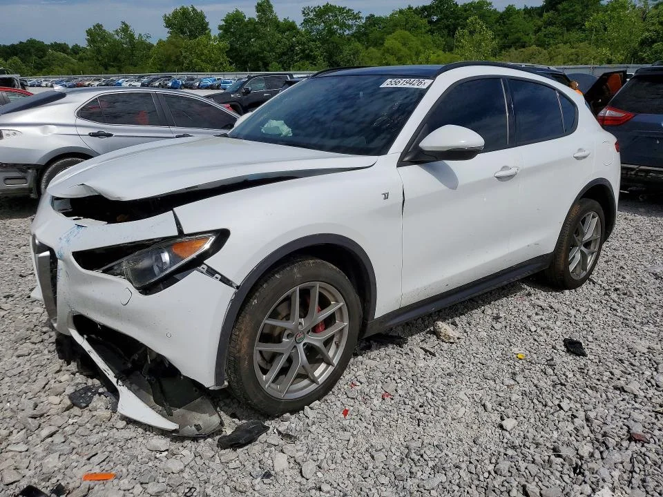 2022 Alfa Romeo Stelvio