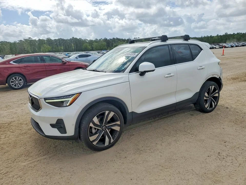 2024 Volvo Xc40