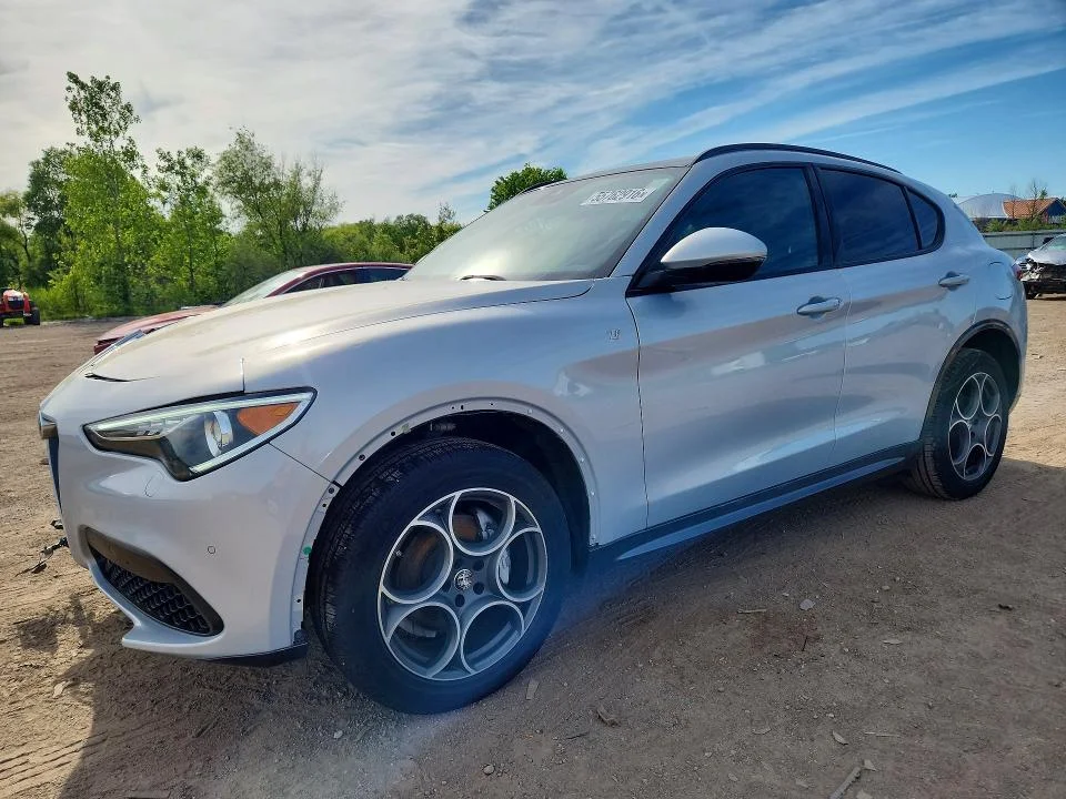 2022 Alfa Romeo Stelvio