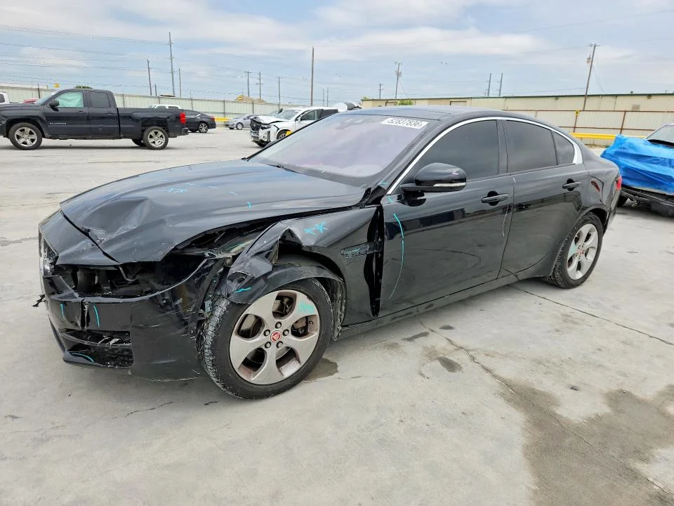 2017 Jaguar Xe