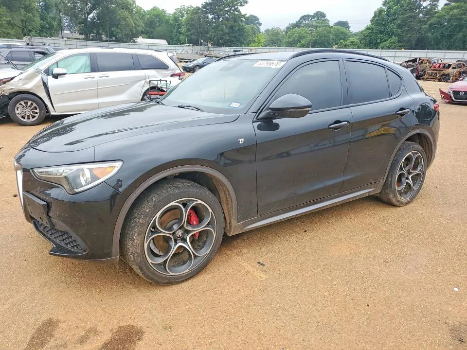 2022 Alfa Romeo Stelvio