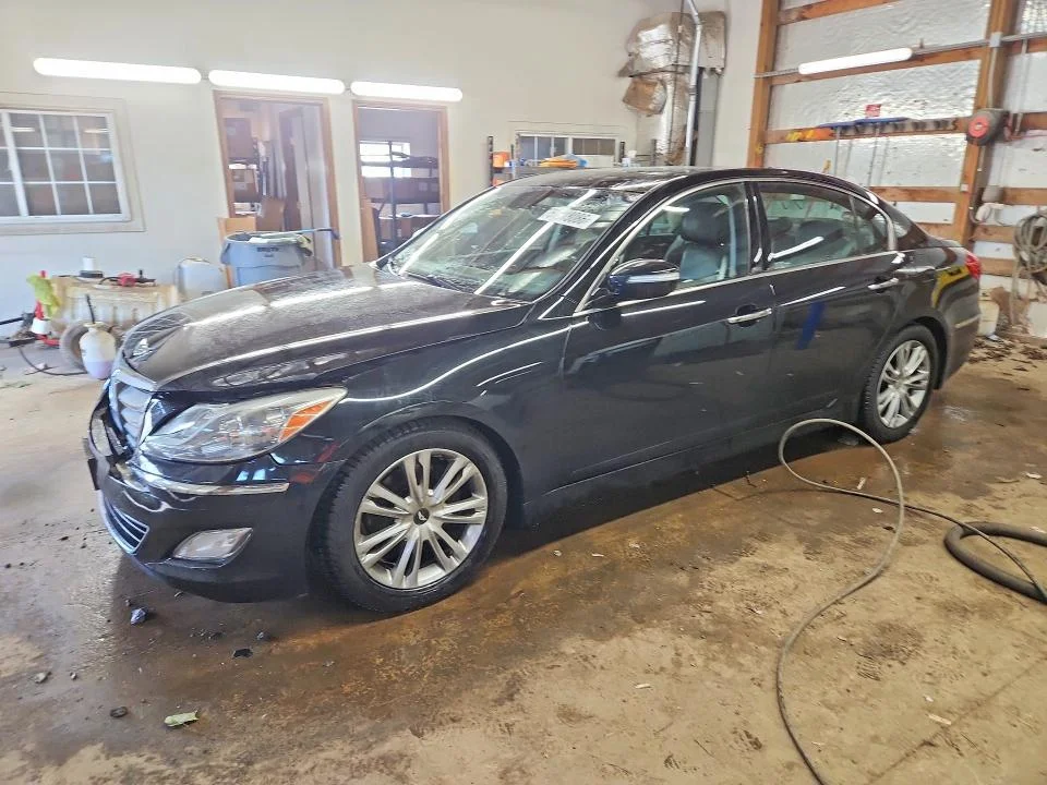 2013 Hyundai Genesis
