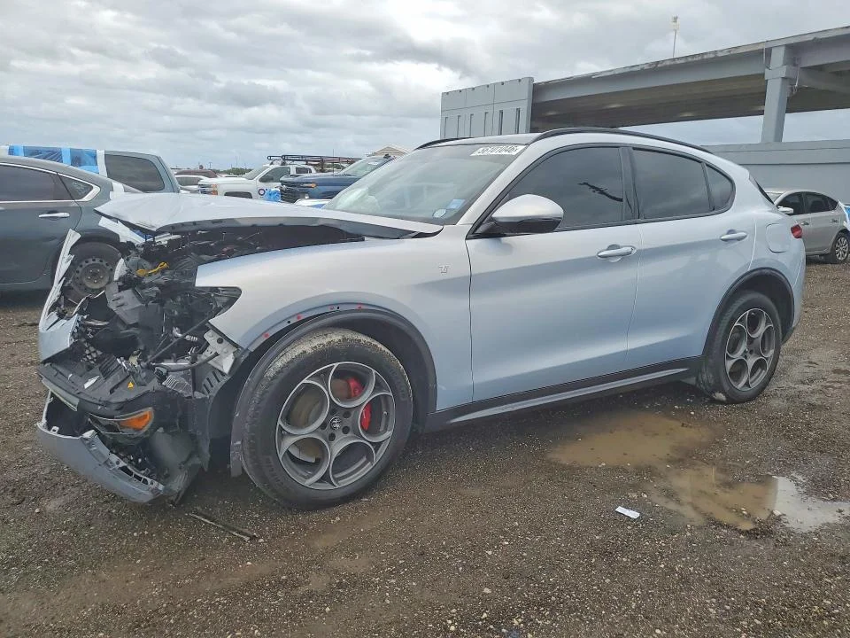 2022 Alfa Romeo Stelvio