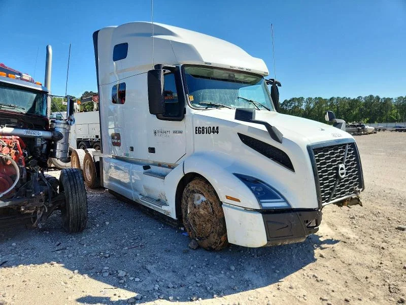 2025 Volvo Vnl