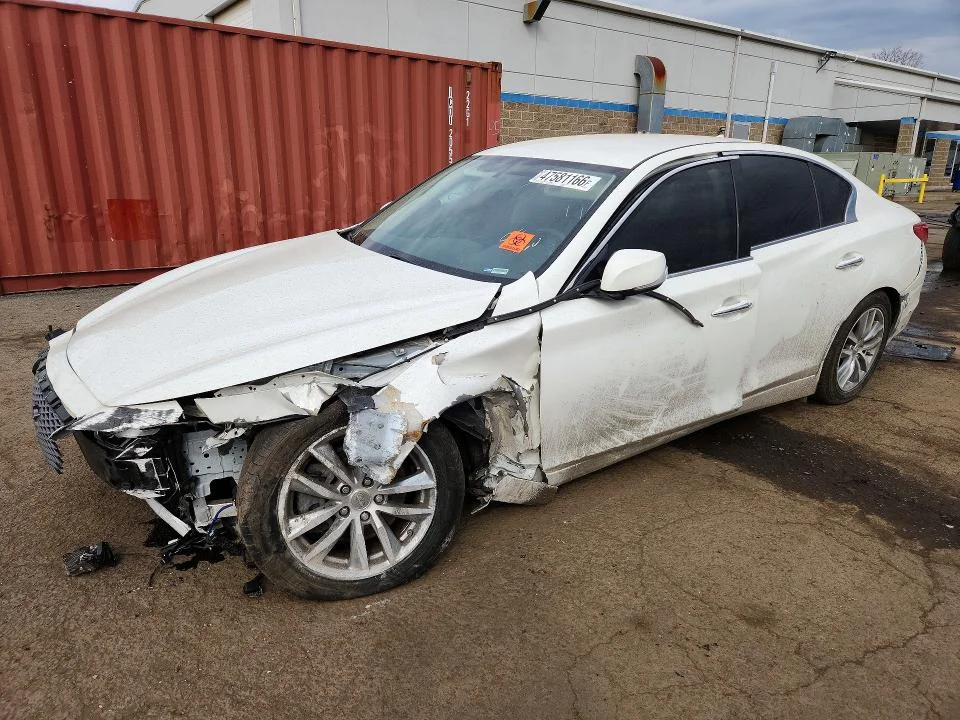 2015 Infiniti Q50
