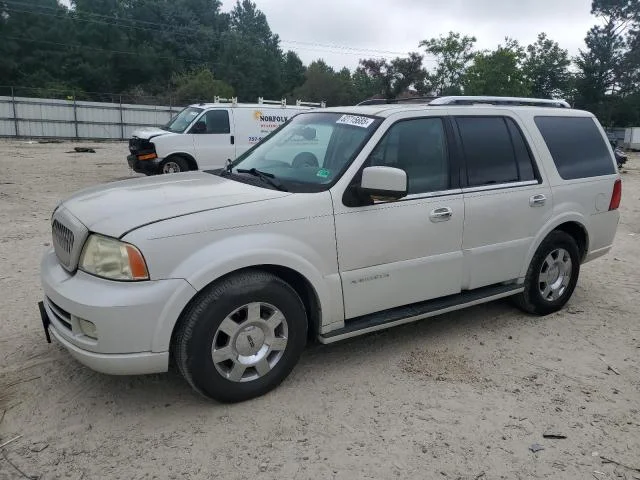2005 Lincoln Navigator