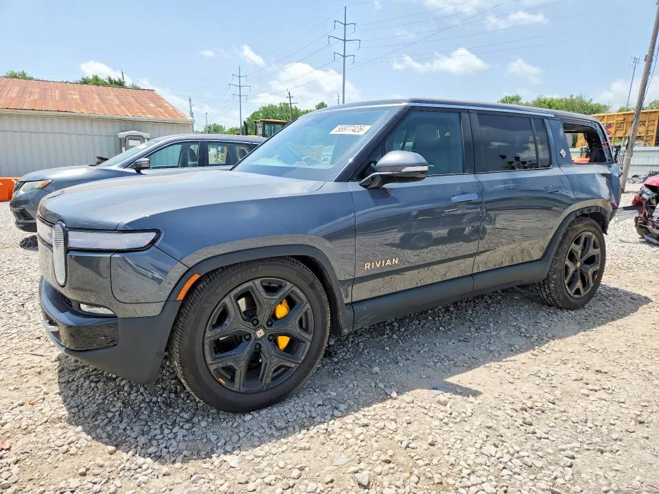 2023 Rivian R1S