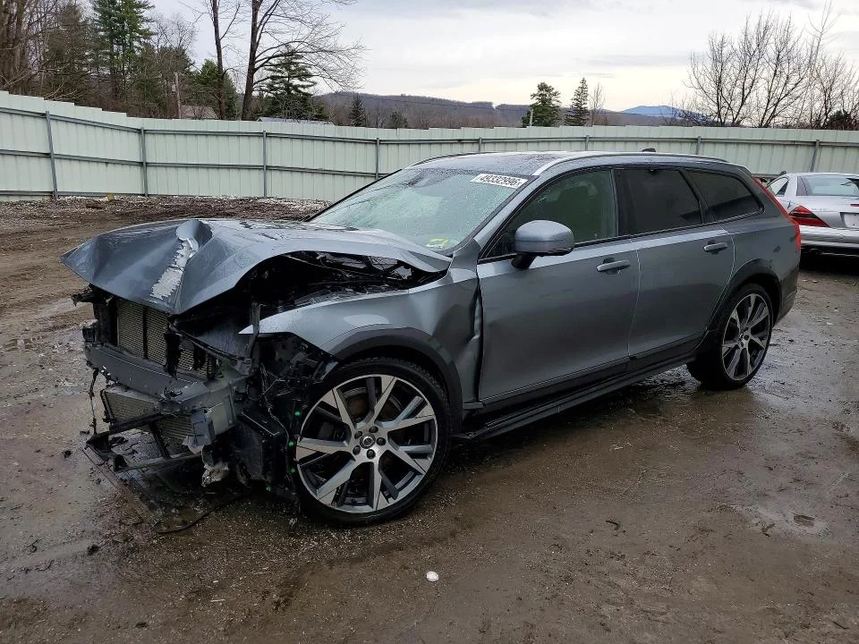 2020 Volvo V90 Cross Country