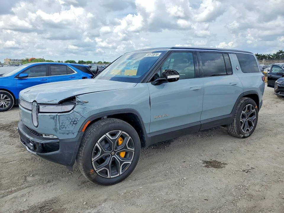 2023 Rivian R1S