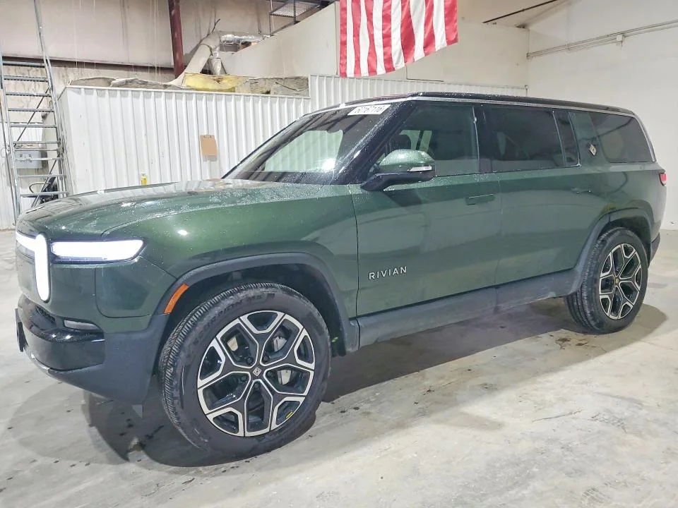 2025 Rivian R1S