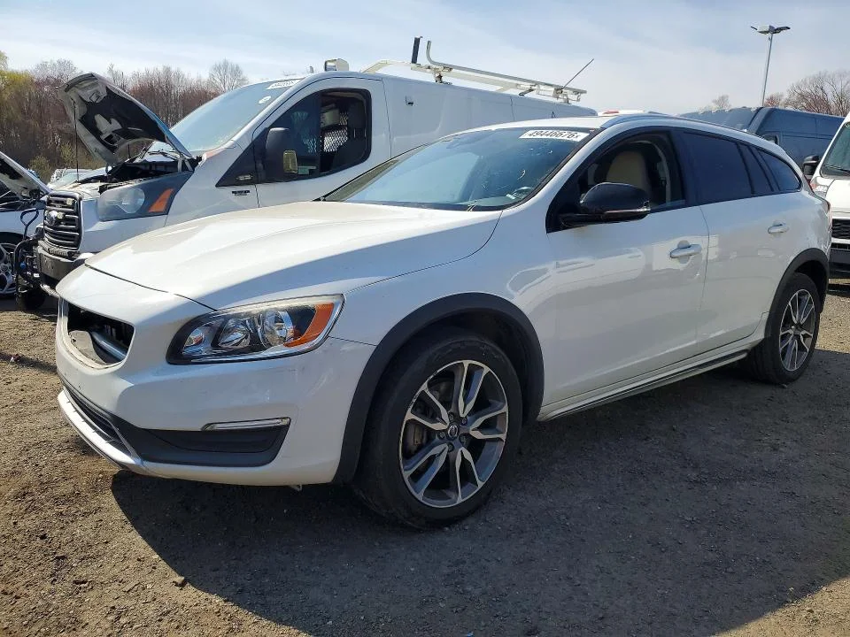2015 Volvo V60 Cross Country