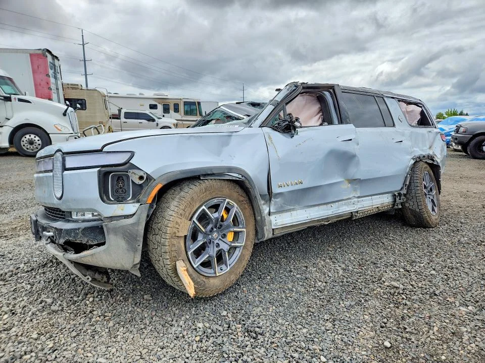 2023 Rivian R1S