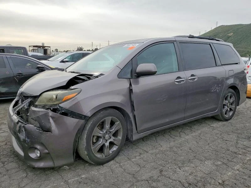 2015 Toyota Sienna