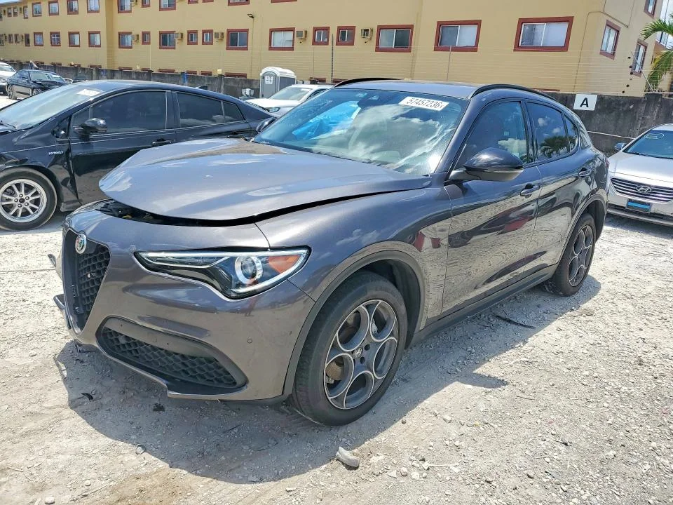 2021 Alfa Romeo Stelvio
