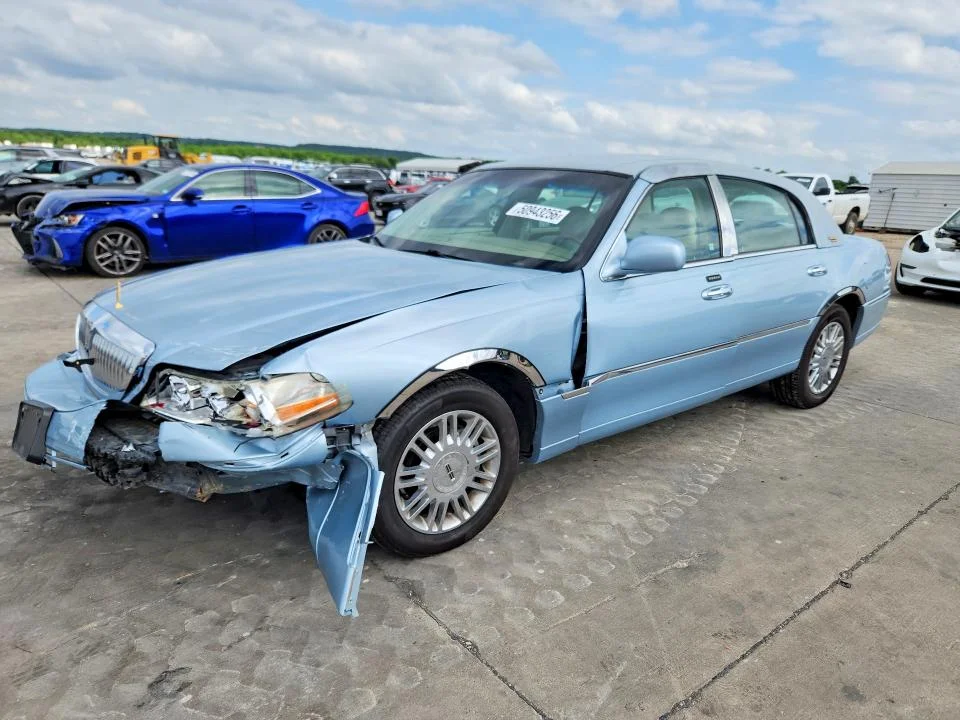 2008 Lincoln Town Car
