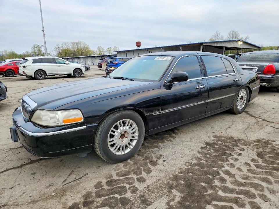 2011 Lincoln Town Car