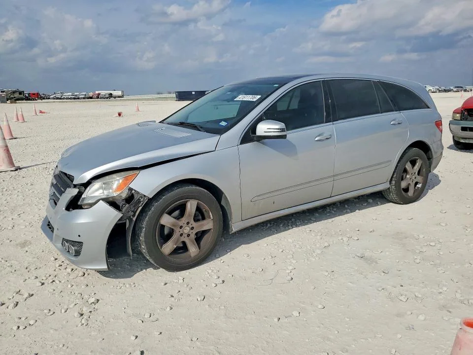 2011 Mercedes-Benz R