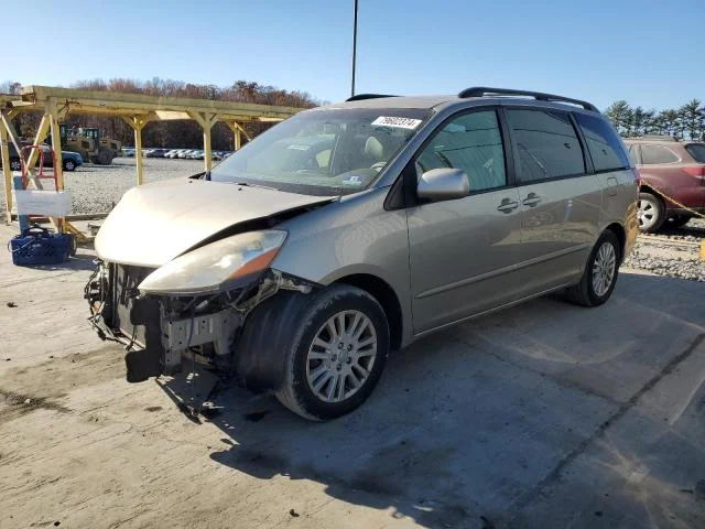 2010 Toyota Sienna