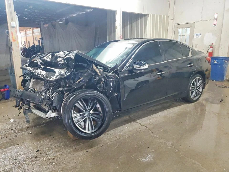 2015 Infiniti Q50