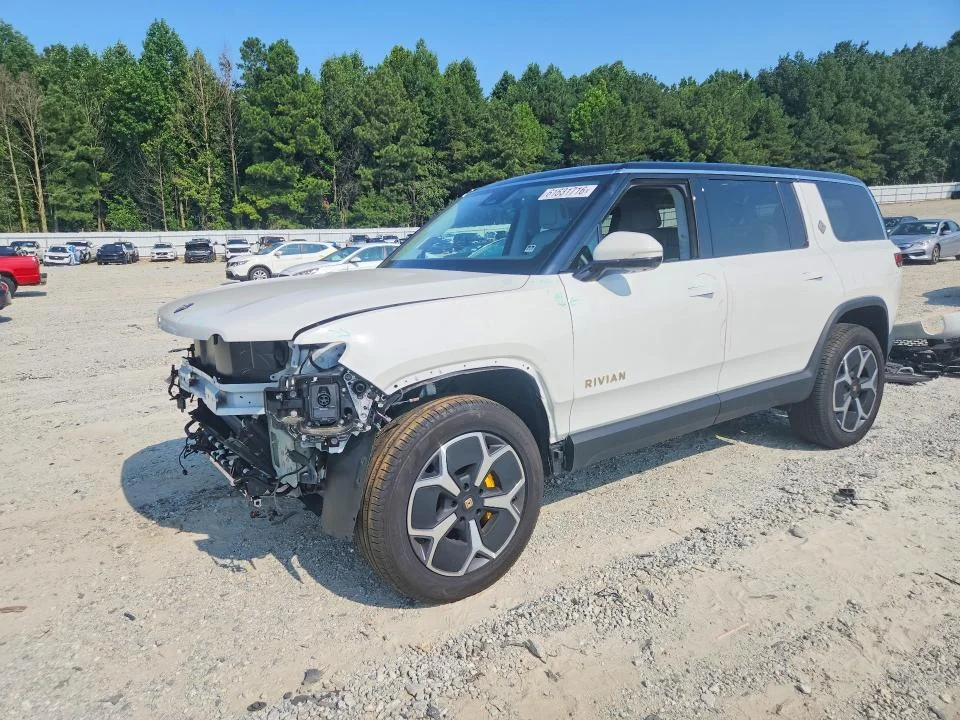 2024 Rivian R1S