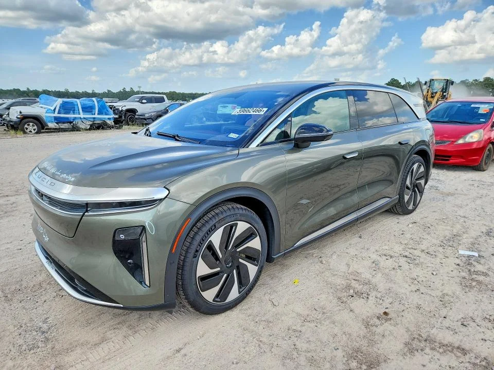 2026 Lucid Motors Gravity