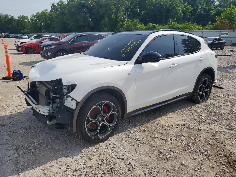 2024 Alfa Romeo Stelvio