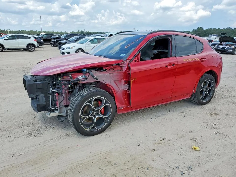 2022 Alfa Romeo Stelvio